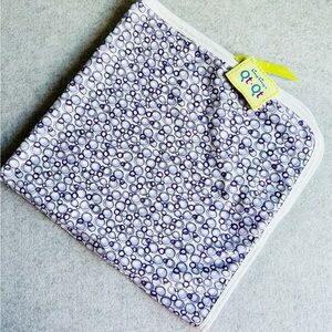 NWT Kissy Kissy QT QT Collection Baby Blanket